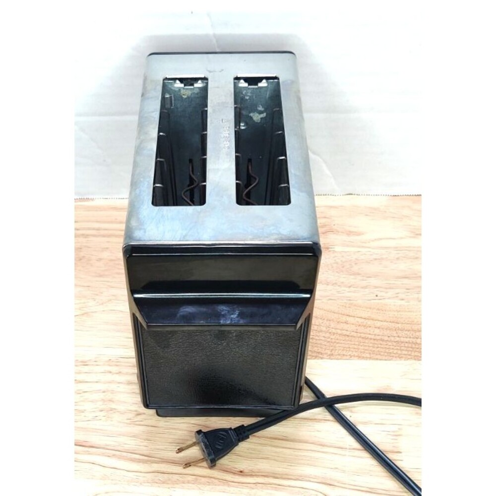 Vintage Toastmaster Model B700B 2-Slice Pop Up Toaster Chrome Tested Works 70s - Picture 5 of 9